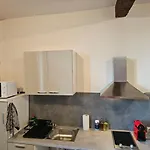 L'etage De L'aristide Proche Gare Parking Facile Montauban